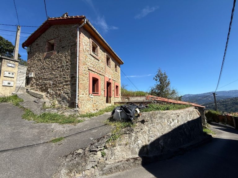 Casa en Sama en Langreo