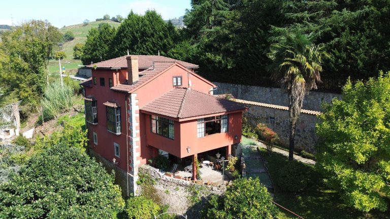 Casa en San Claudio-Trubia-Las Caldas en Oviedo